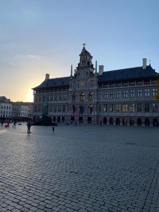 Hippe Studio In Historisch Gebouw In Oude Centrum Antverpy Exteriér fotografie